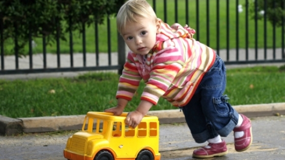 Hoe kies je baby's eerste schoentjes? | De Roze Doos